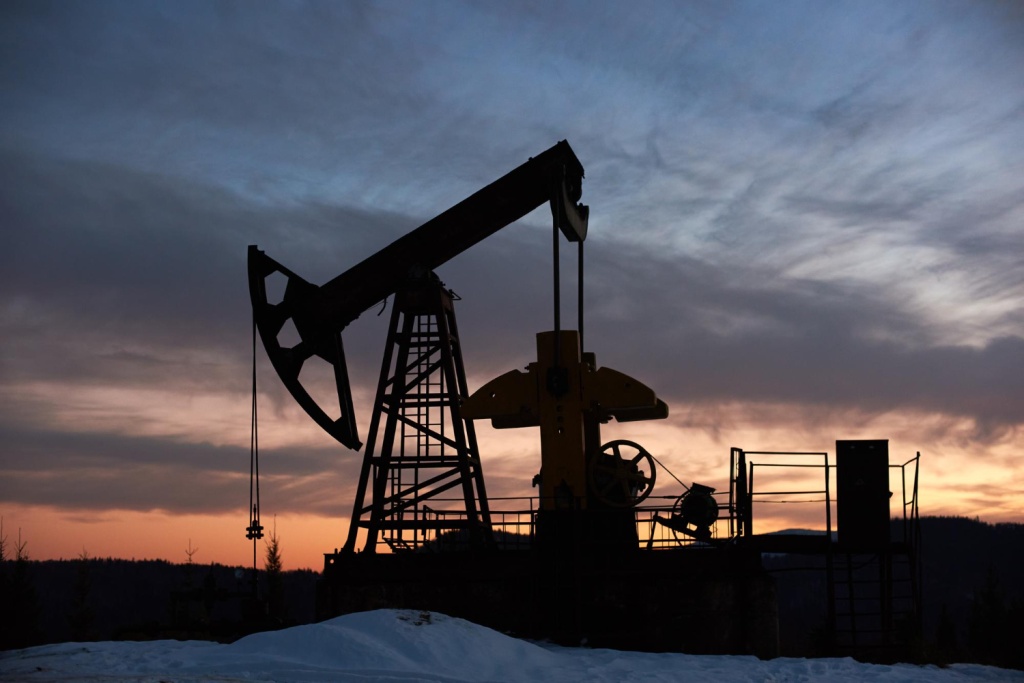 Продлён запрет на продажу нефти по ценовому потолку
