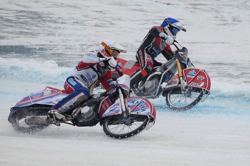 Гонщик из Саранска победил во Всероссийских соревнованиях по мотогонкам на льду