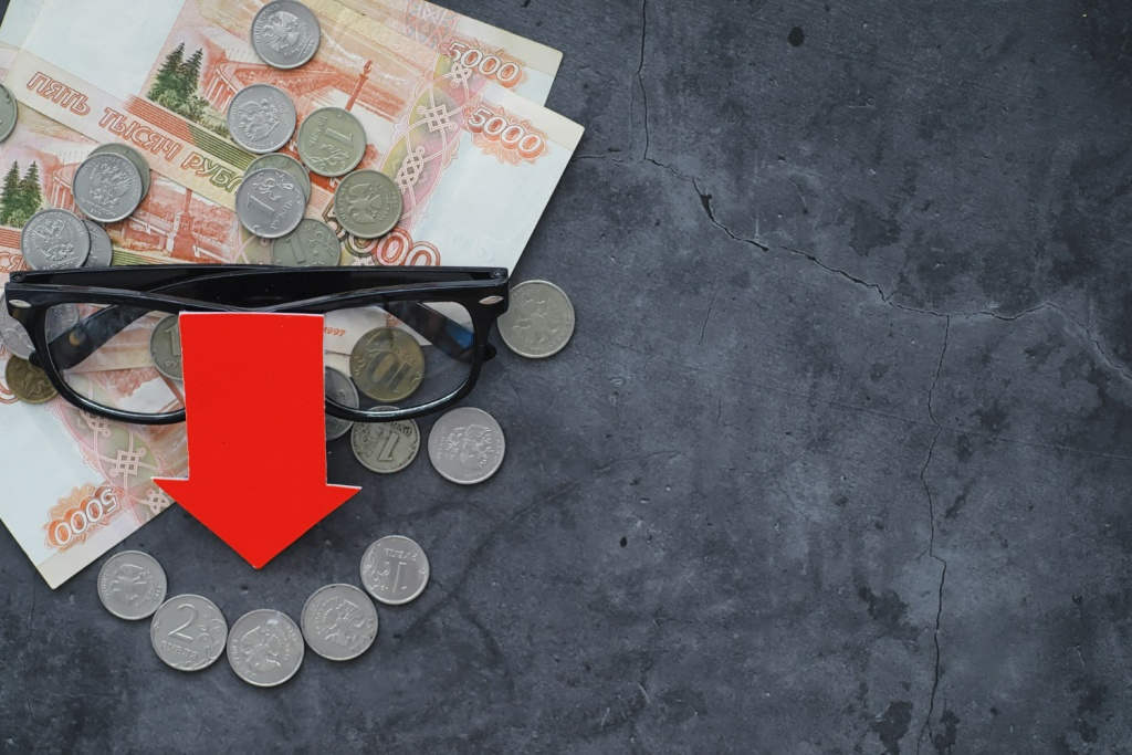 Средние ставки по банковским вкладам в январе продолжают снижаться