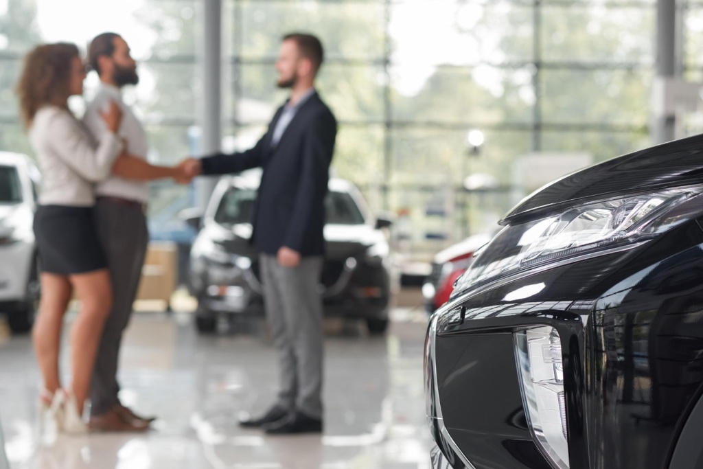 Авто с пробегом подешевели на 6%